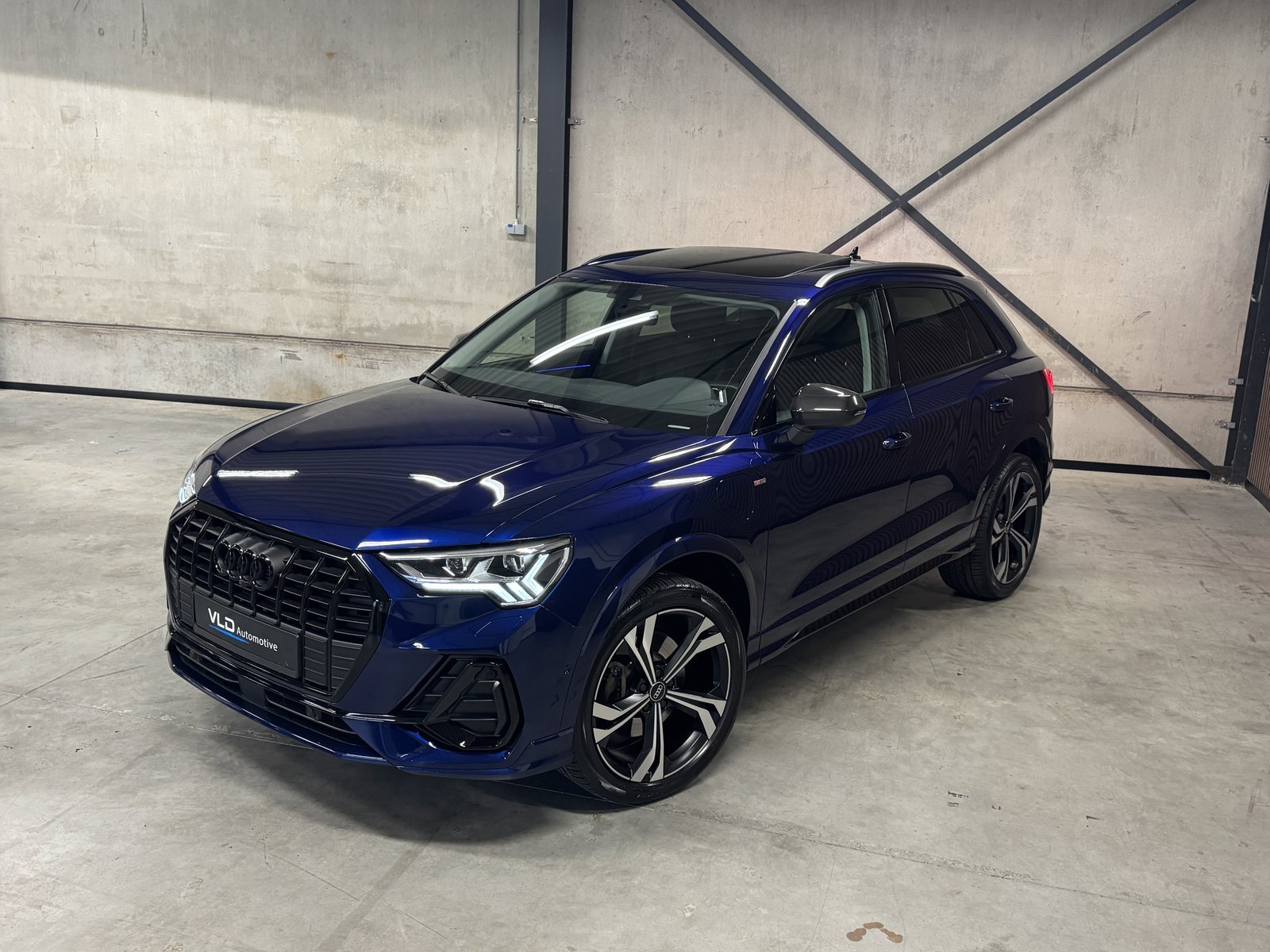 Audi Q3 Sportback in de showroom