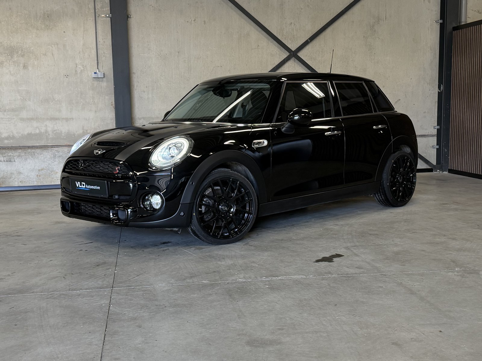 MINI Cooper S bij VLD Automotive